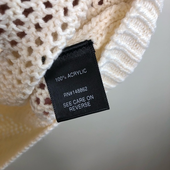 Torrid cream crochet dolman sweater size 00 (10) - Picture 7 of 12